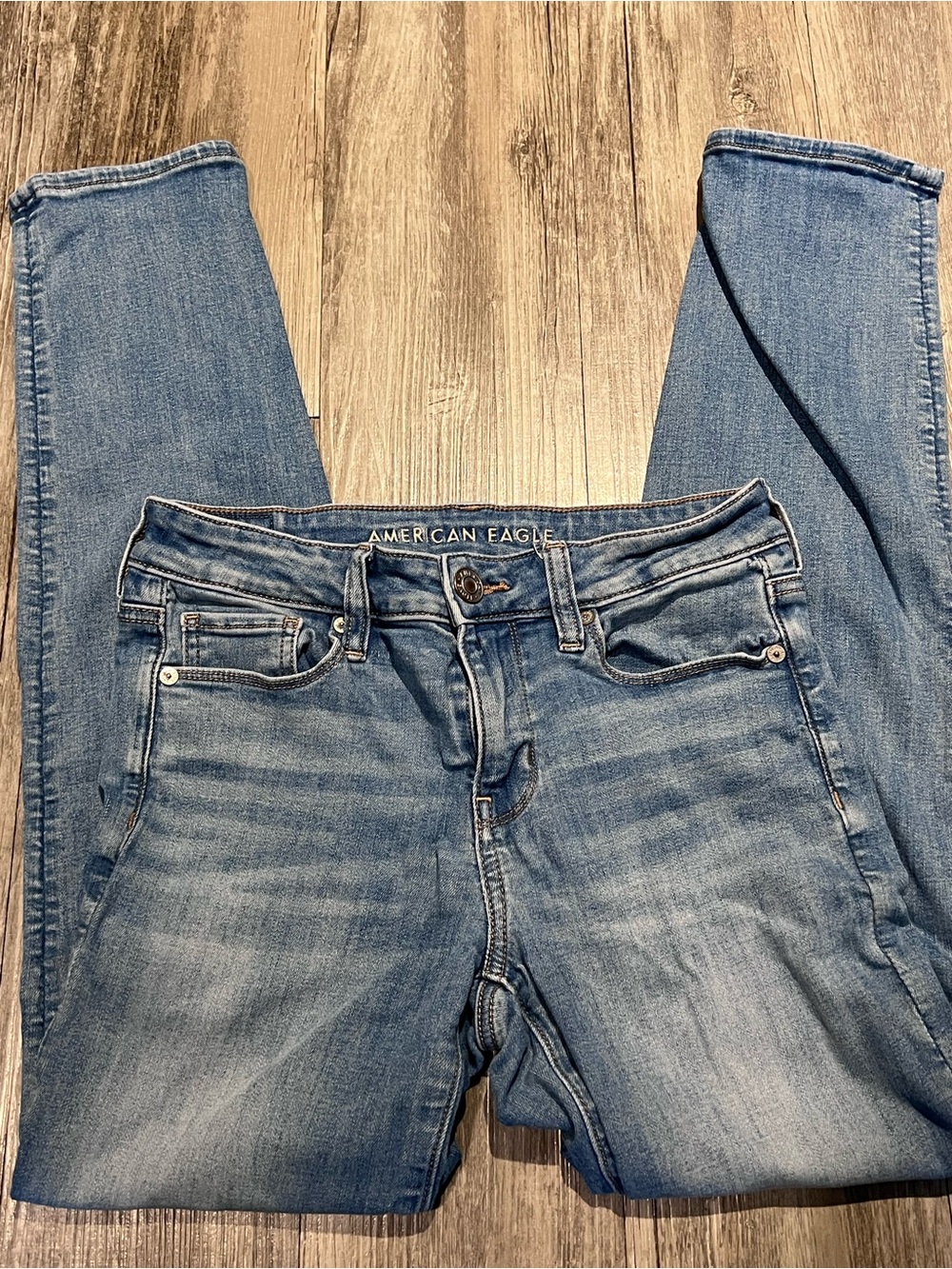 American Eagle Outfitters Women's Light Blue Skinny Jeans size 4